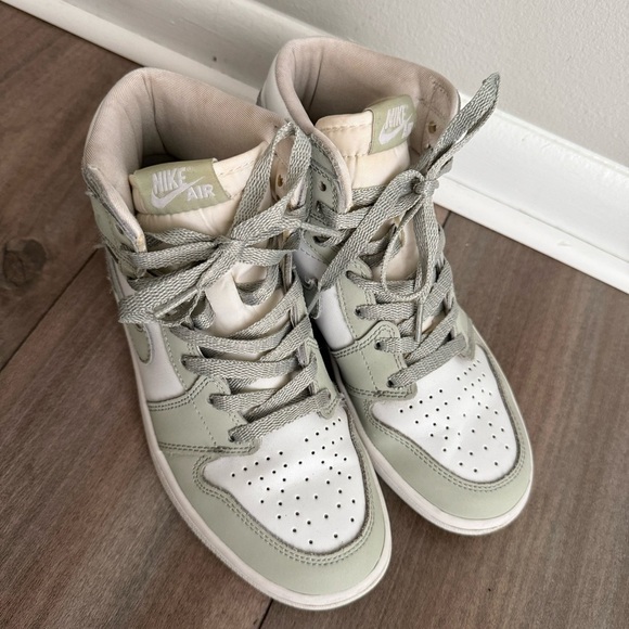 Nike air Jordan 1 retro high OG Seafoam size 8 - Picture 2 of 7